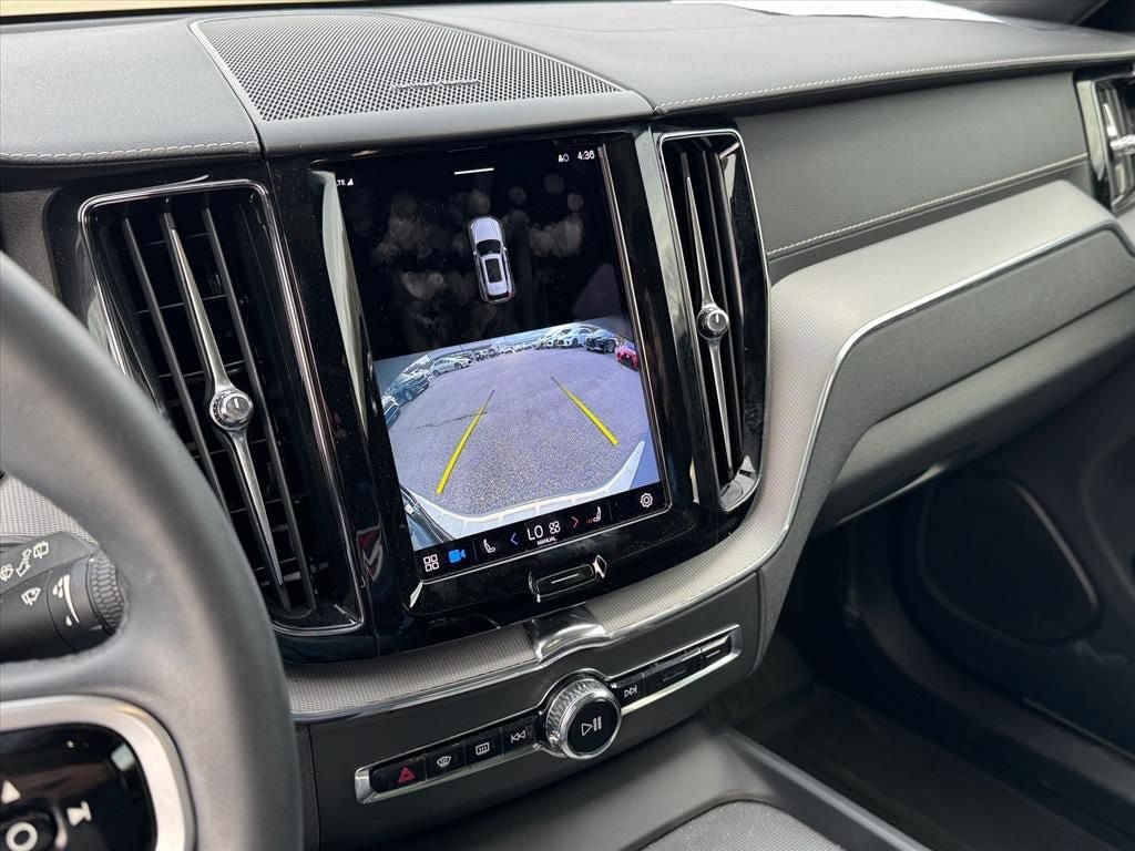 Used 2022 Volvo XC60 T8 R-Design w/ Advanced Package AWD/4WD image 24