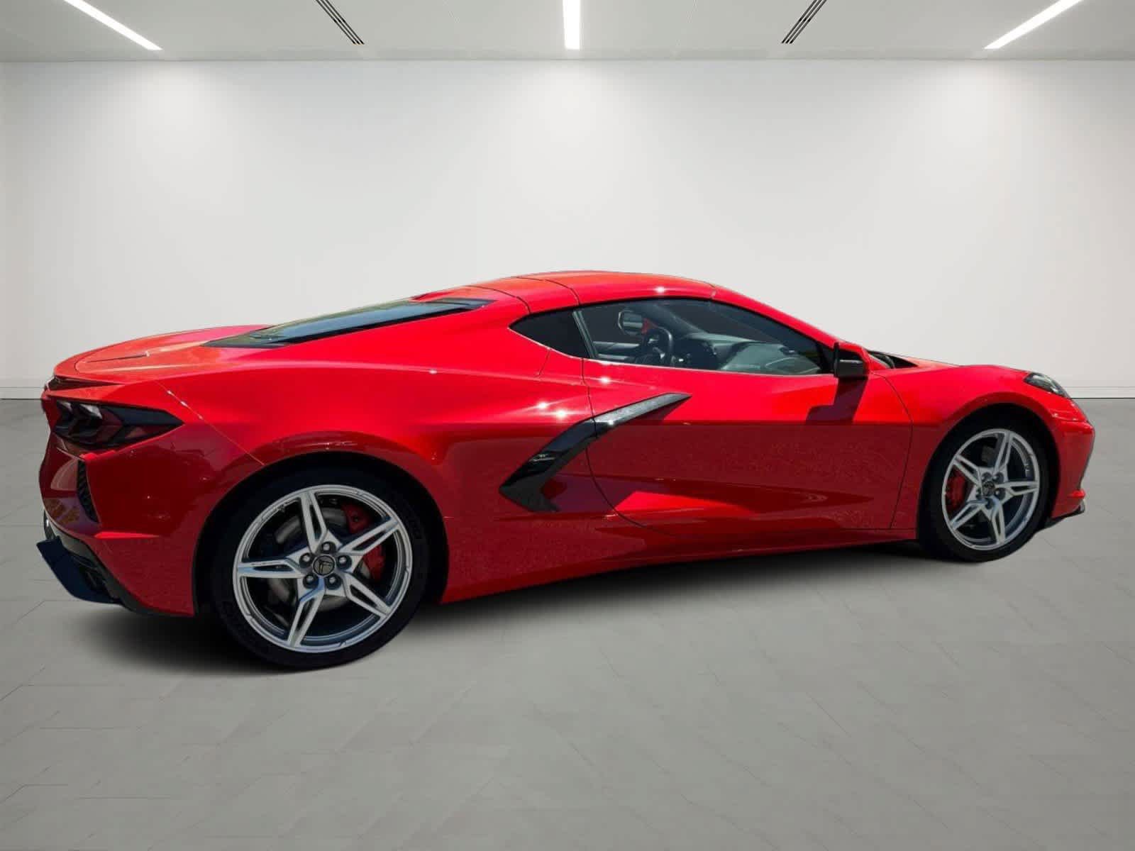 Used 2023 Chevrolet Corvette Stingray Preferred Cpe w/ Z51 Performance Package RWD image 4