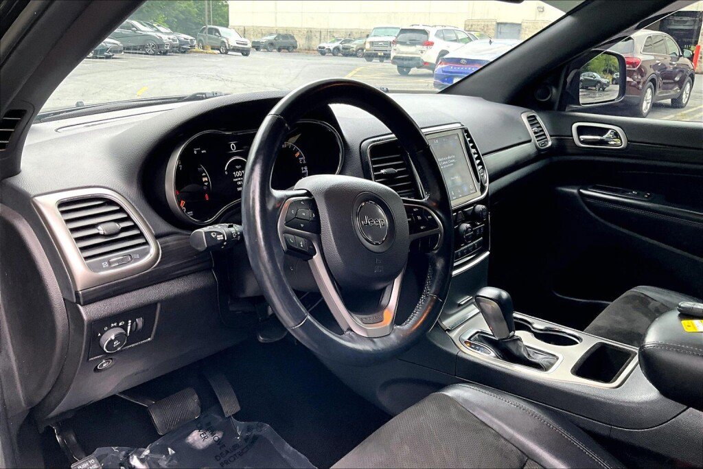 Used 2021 Jeep Grand Cherokee Laredo X AWD/4WD image 10