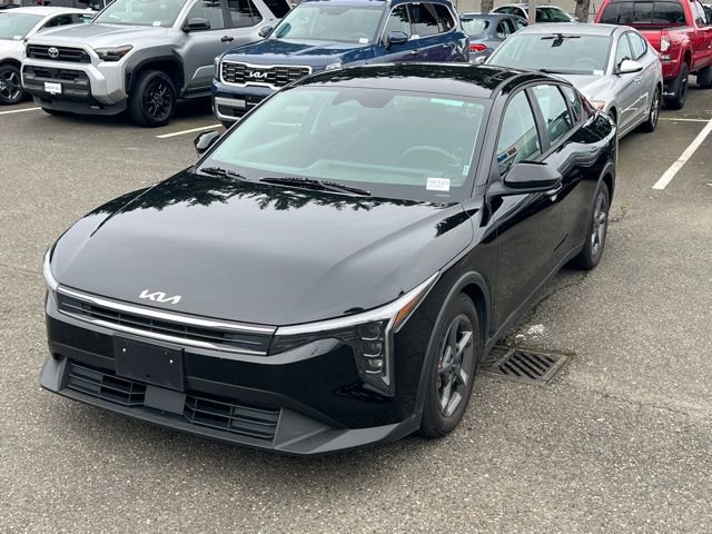 Certified 2025 Kia K4 LXS image 3