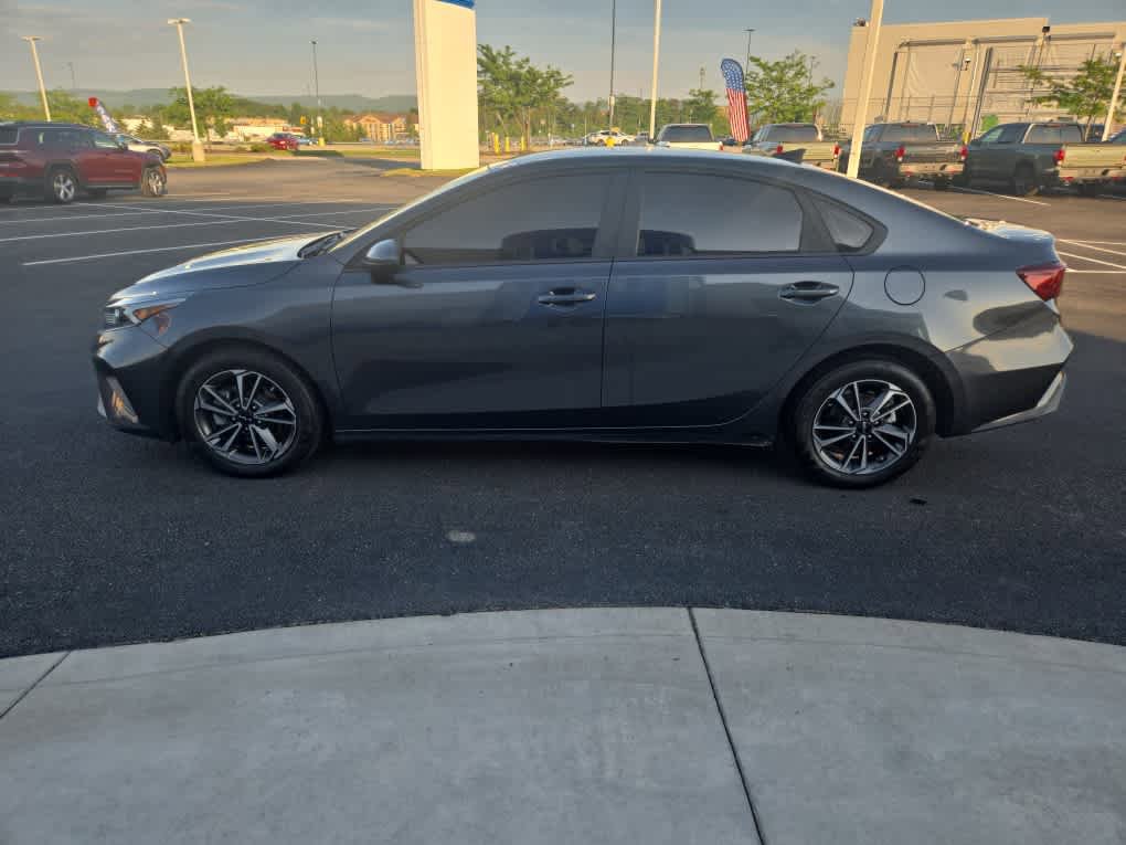 Used 2024 Kia Forte LXS FWD image 5