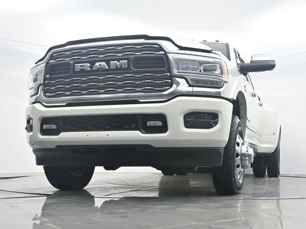 Used 2022 RAM 3500 Limited AWD/4WD image 26