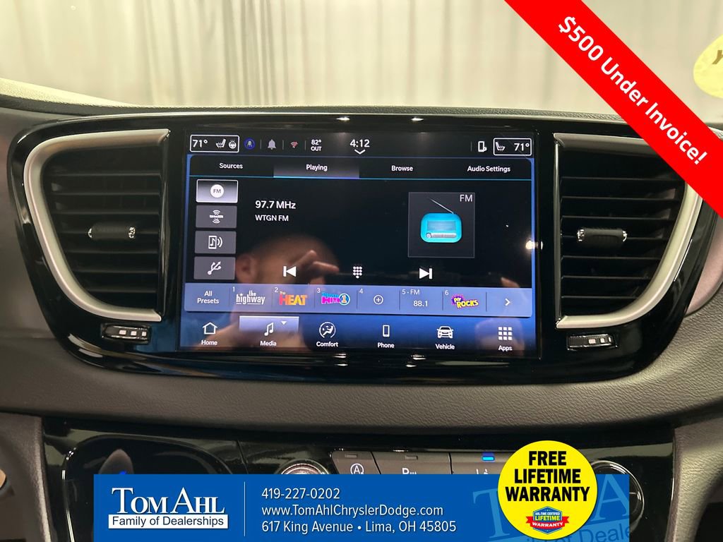 New 2026 Chrysler Voyager LX image 15