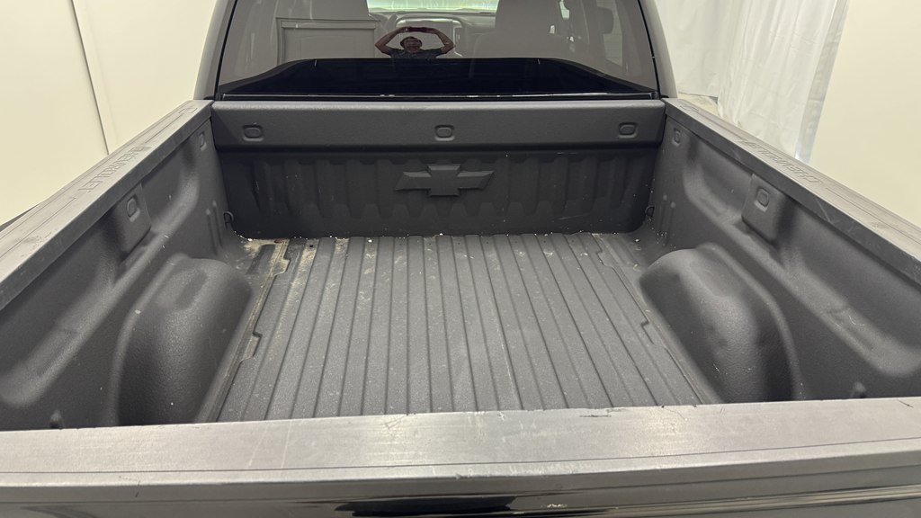 Used 2018 Chevrolet Silverado 1500 LT w/ All Star Edition AWD/4WD image 10