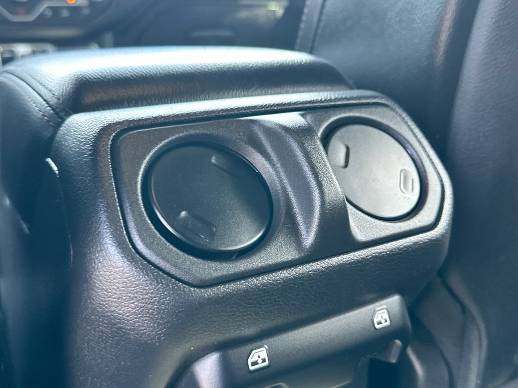 Used 2023 Jeep Wrangler Unlimited Rubicon 392 AWD/4WD image 25