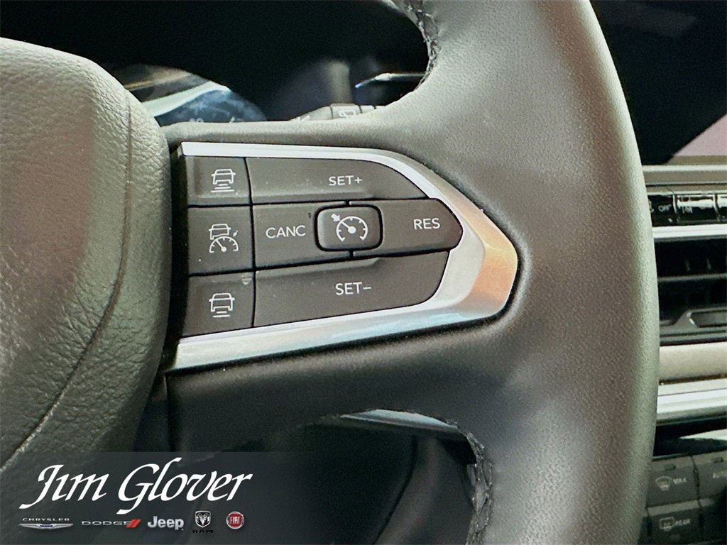 Used 2024 Jeep Compass Limited image 28