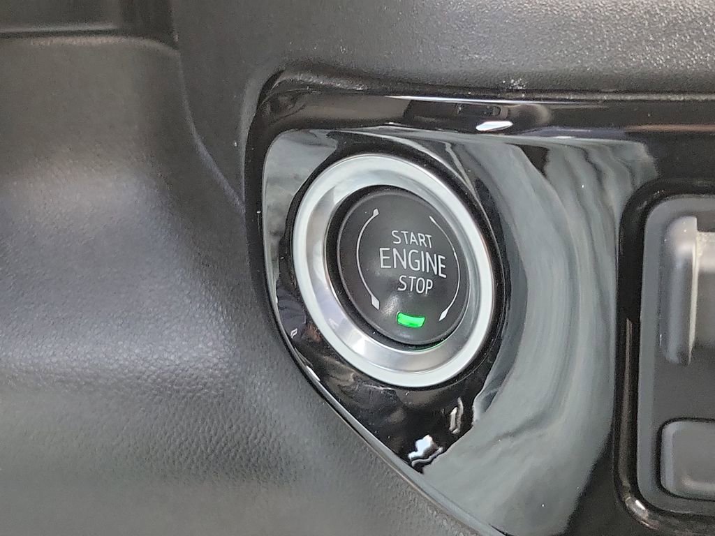 Used 2025 Chevrolet Silverado 1500 LT image 27