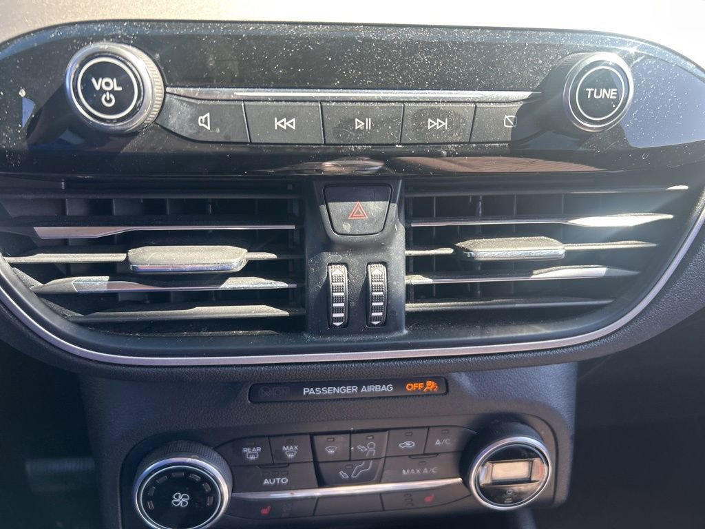 Used 2020 Ford Escape SE image 4