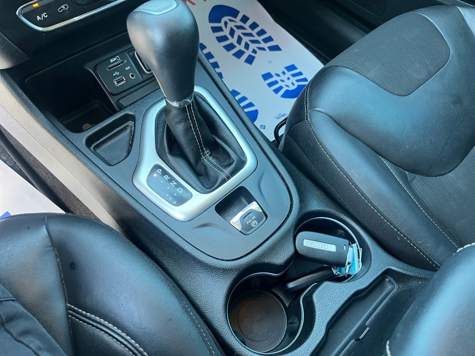 Used 2018 Jeep Cherokee Latitude Plus image 32