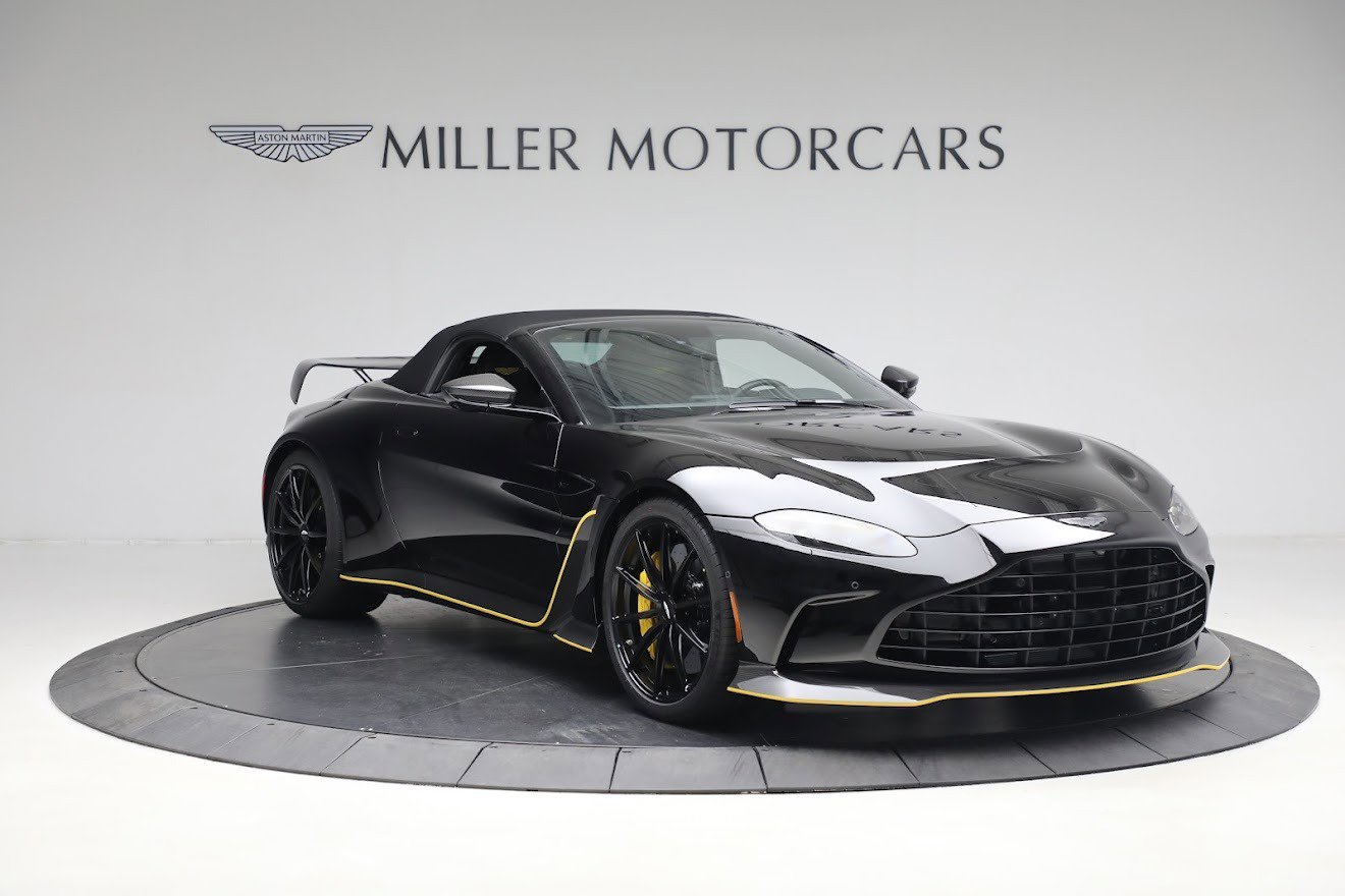 Used 2023 Aston Martin V12 Vantage Roadster image 18