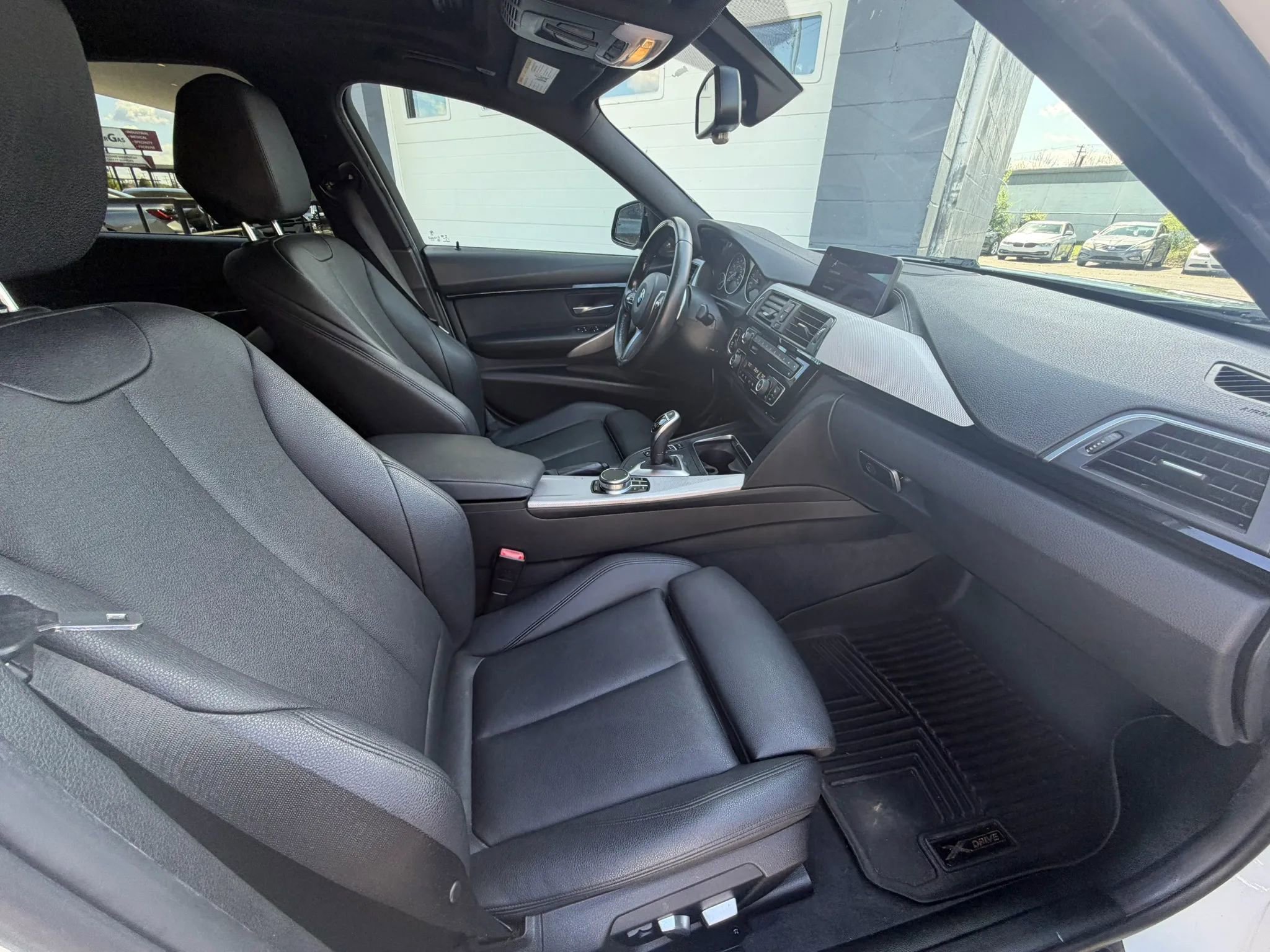 Used 2018 BMW 340i xDrive Sedan w/ Premium Package AWD/4WD image 19