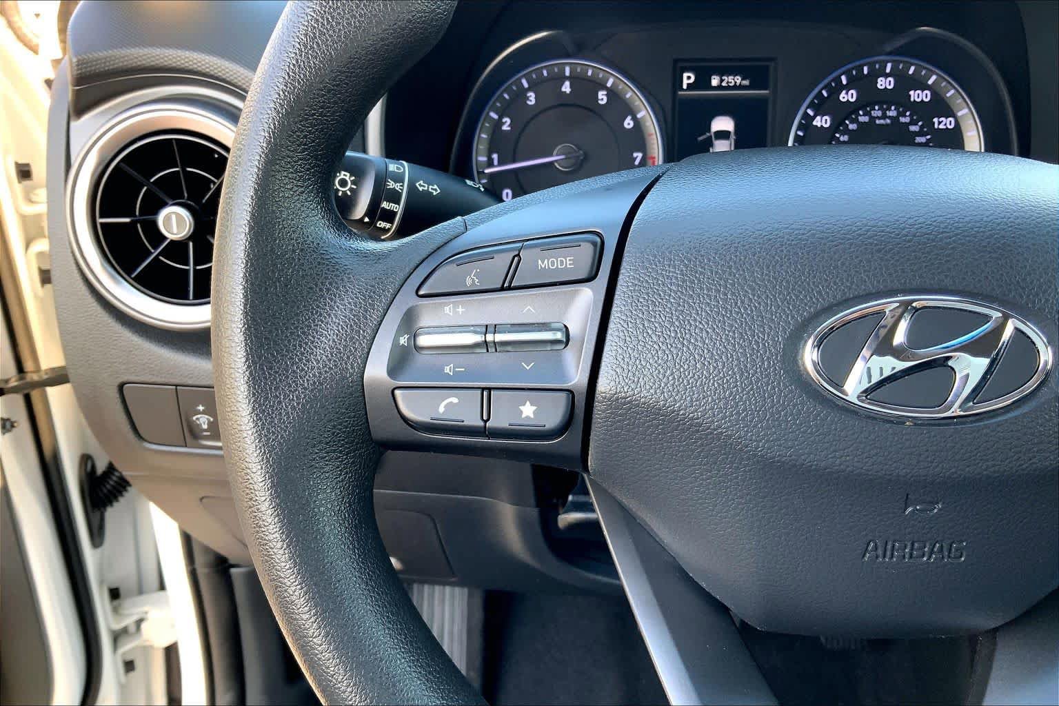 Used 2022 Hyundai Kona SEL FWD image 24