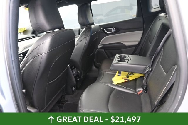 Used 2025 Jeep Compass Limited AWD/4WD image 18