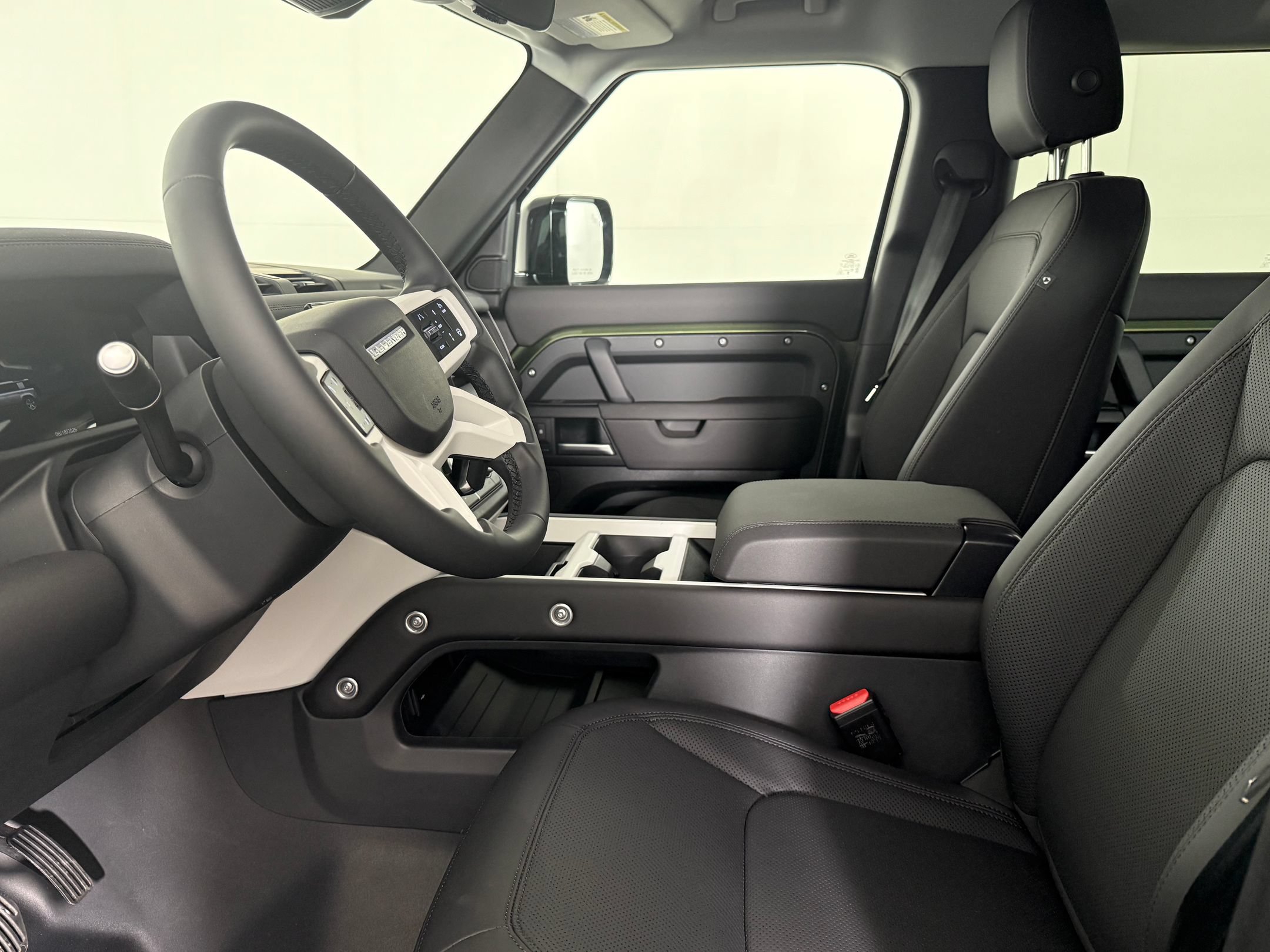 New 2026 Land Rover Defender 110 X-Dynamic SE AWD/4WD image 5