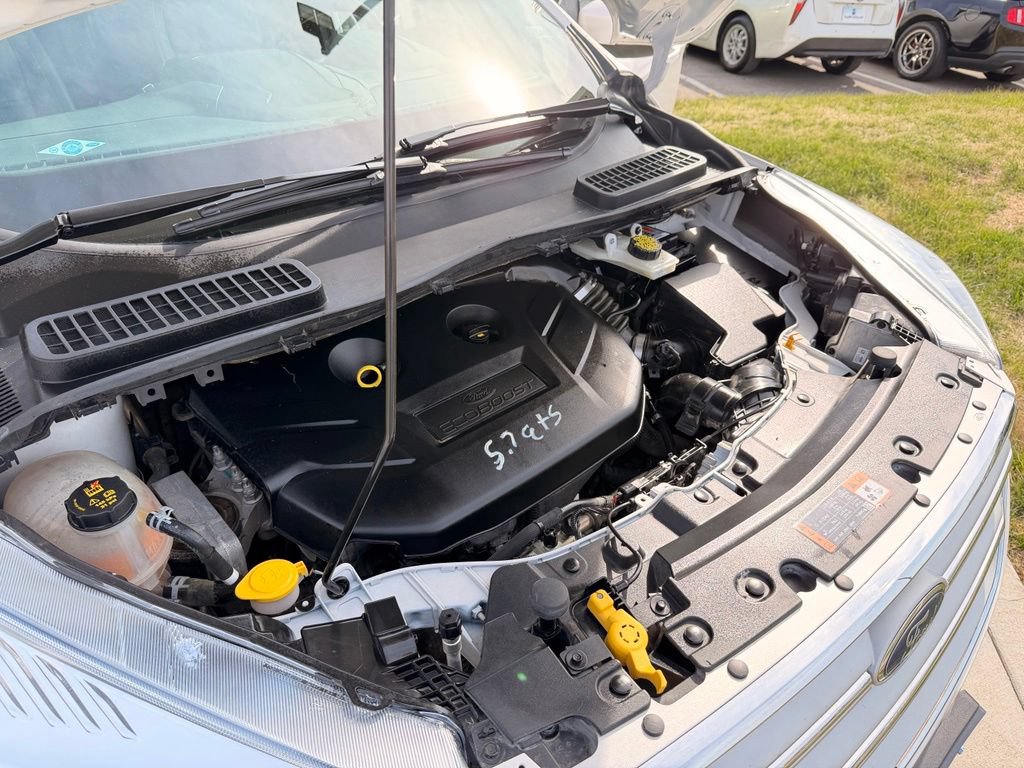Used 2017 Ford Escape Titanium w/ Equipment Group 301A AWD/4WD image 38