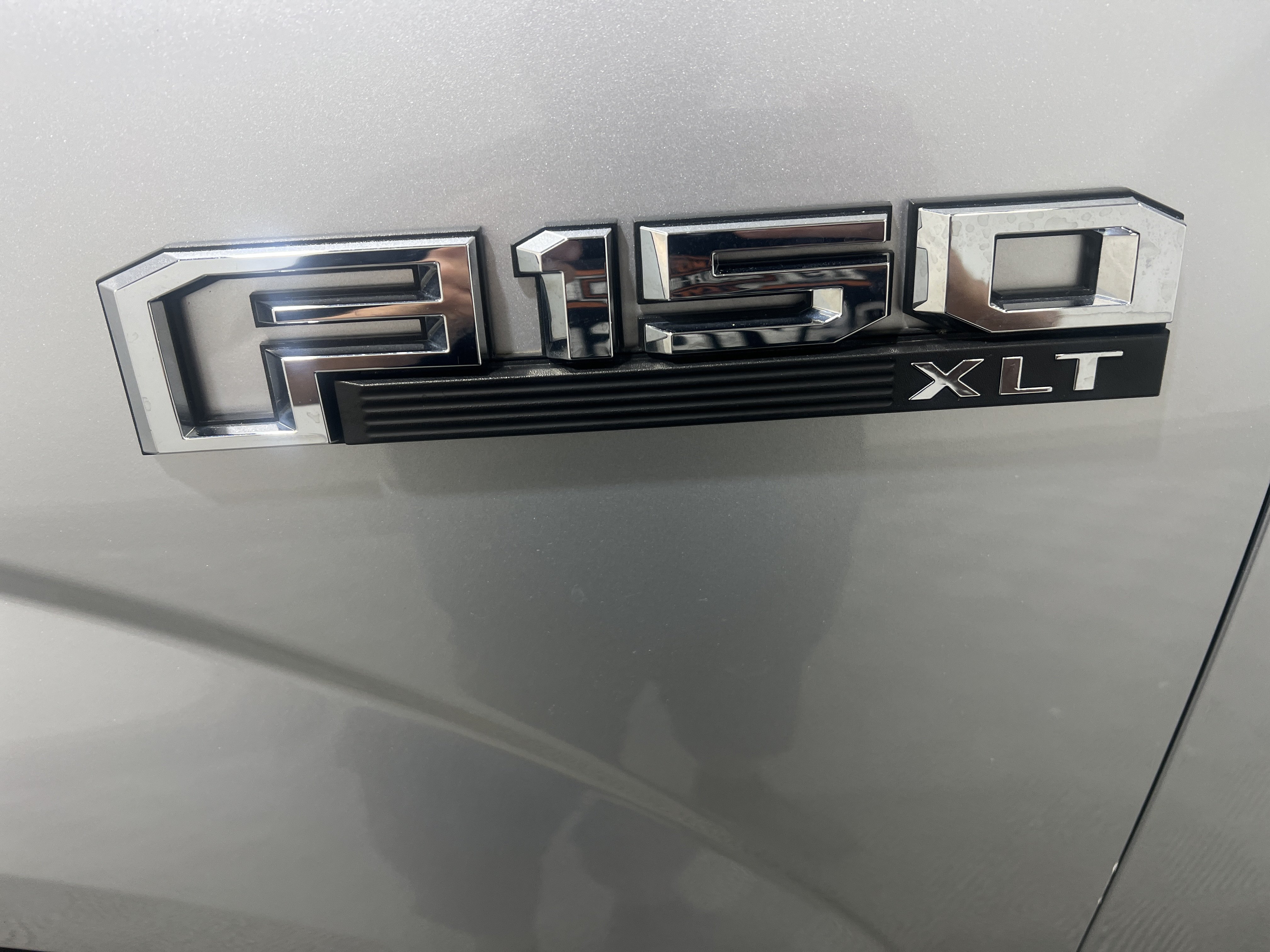 Used 2017 Ford F150 XLT w/ Equipment Group 302A Luxury AWD/4WD image 5