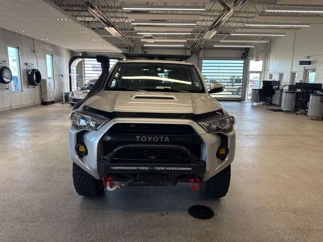 Used 2019 Toyota 4Runner TRD Off-Road Premium AWD/4WD image 2
