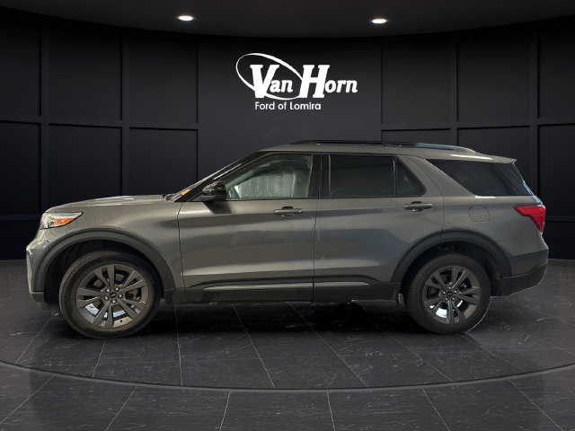 Used 2022 Ford Explorer XLT w/ Equipment Group 202A AWD/4WD image 4