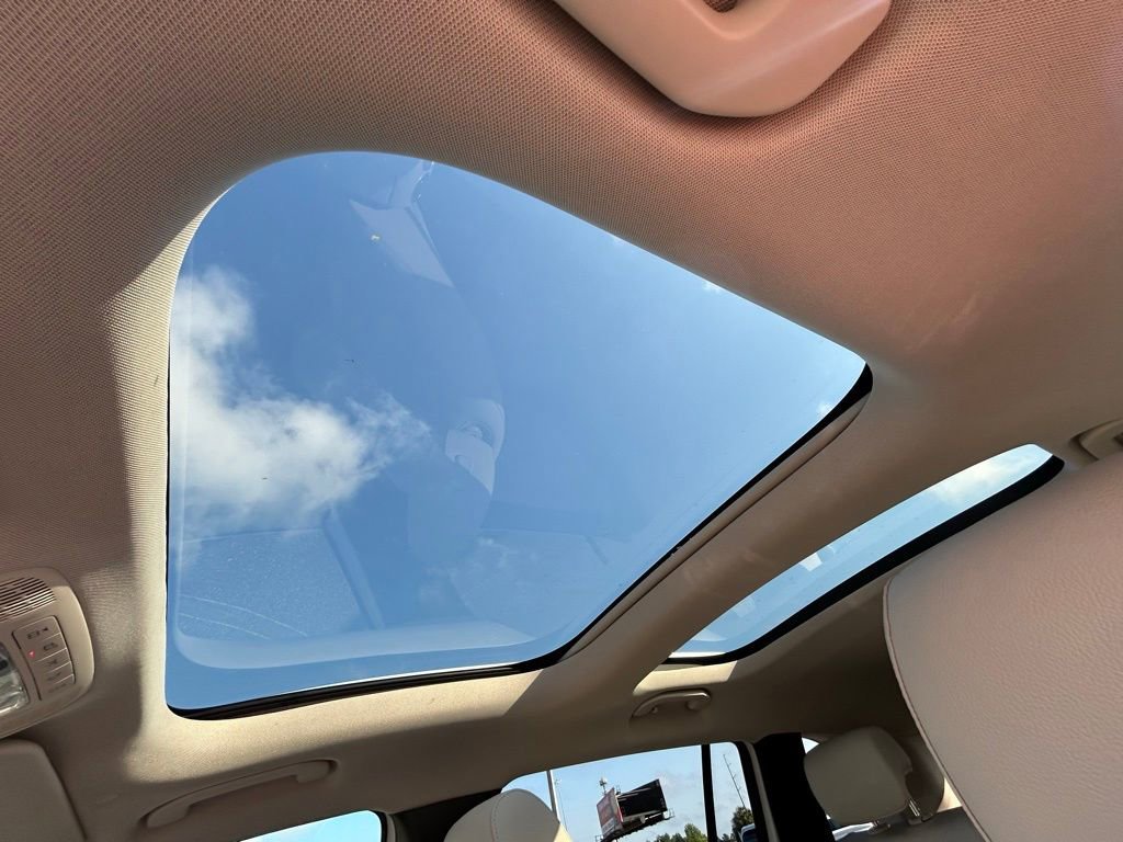 Used 2023 Mercedes-Benz GLB 250 4MATIC image 34