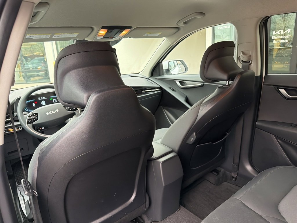 Certified 2025 Kia Niro LX image 22