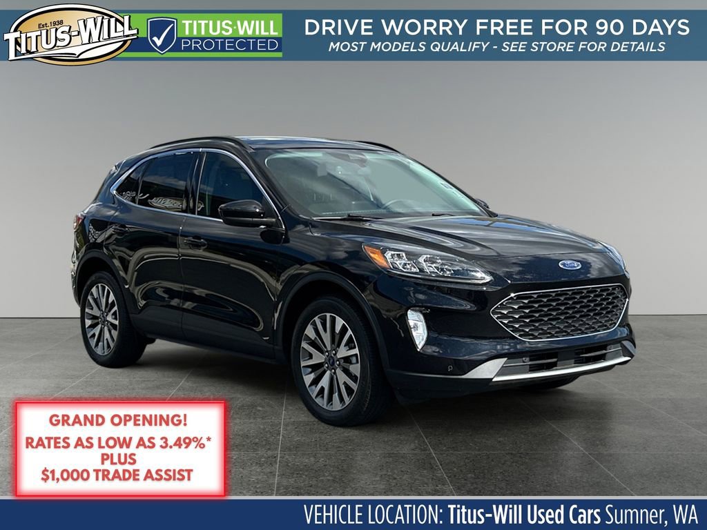 Used 2022 Ford Escape Titanium w/ Class II Trailer Tow Package