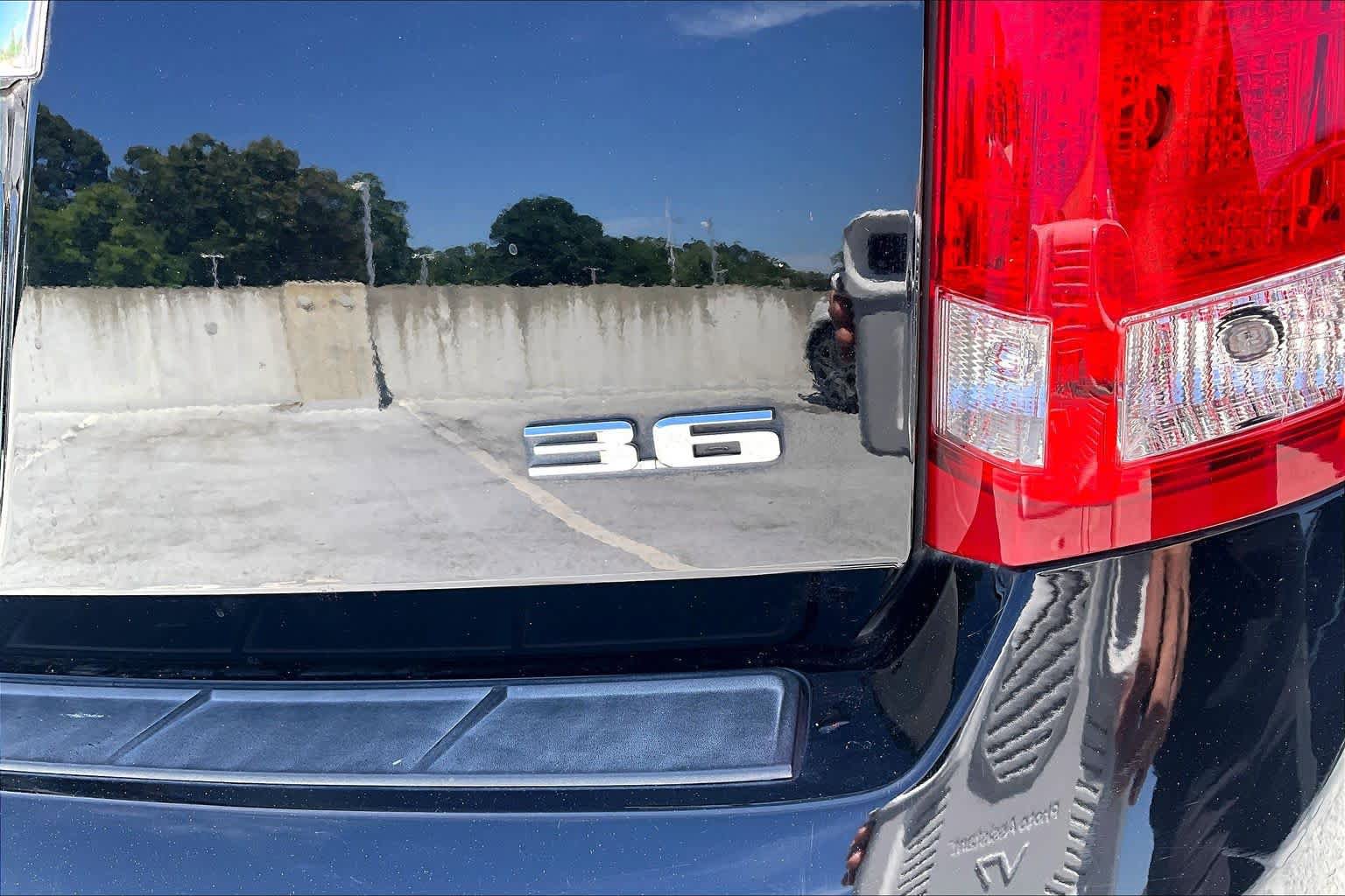 Used 2014 Cadillac SRX Luxury FWD image 10