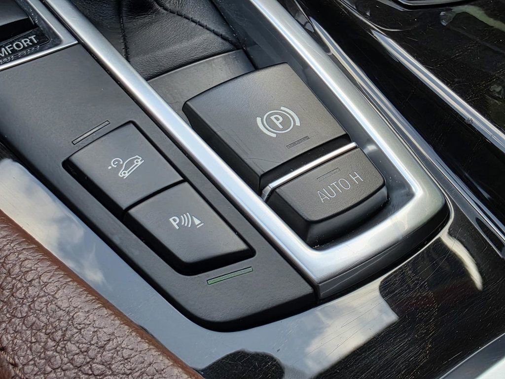 Used 2016 BMW 528i xDrive Sedan AWD/4WD image 23