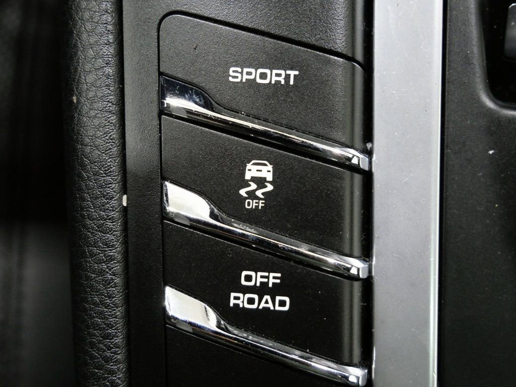 Used 2019 Porsche Macan Base image 20