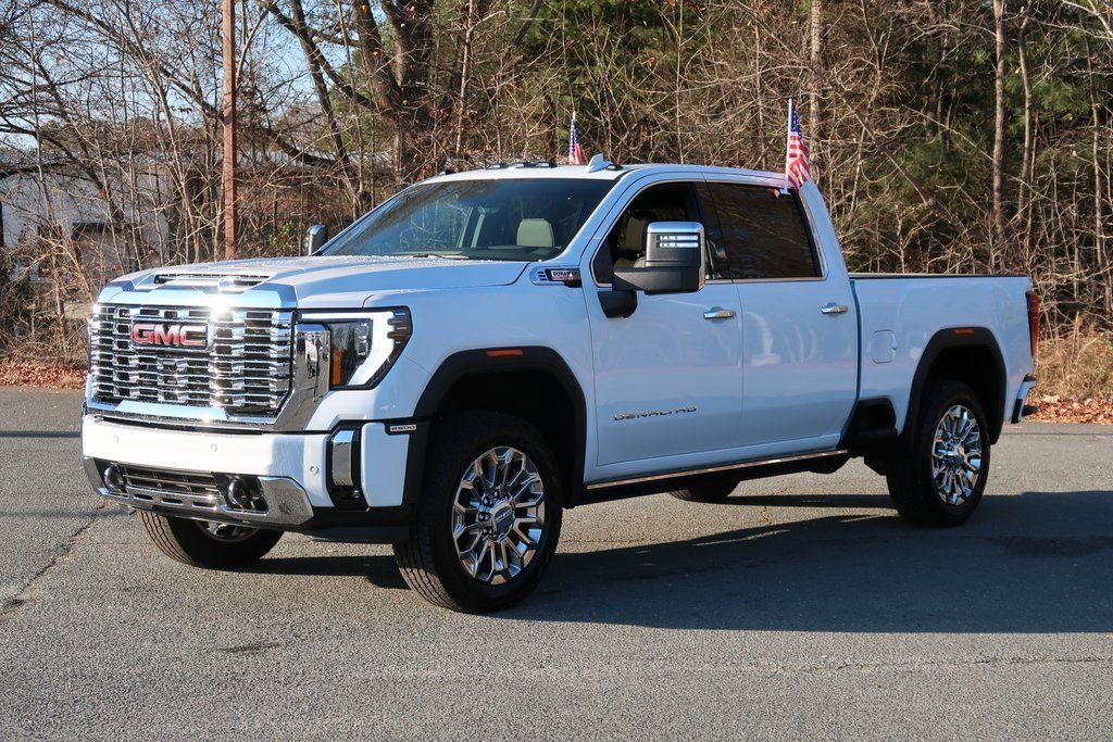 New 2026 GMC Sierra 2500 Denali w/ Denali Reserve Package image 2