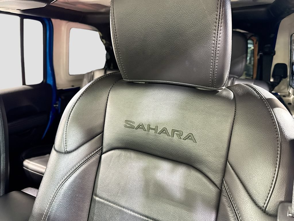 Used 2022 Jeep Wrangler Unlimited Sahara AWD/4WD image 13