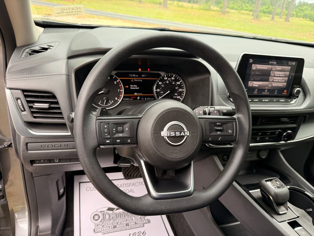 Used 2024 Nissan Rogue S FWD image 15
