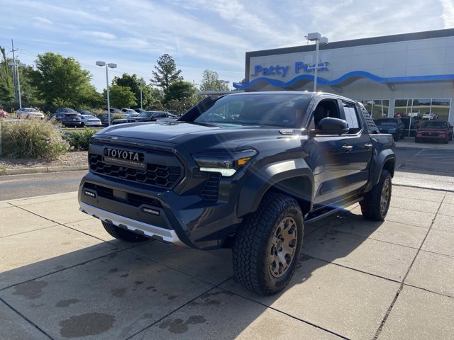 Used 2025 Toyota Tacoma 4x4 Double Cab Hybrid image 4