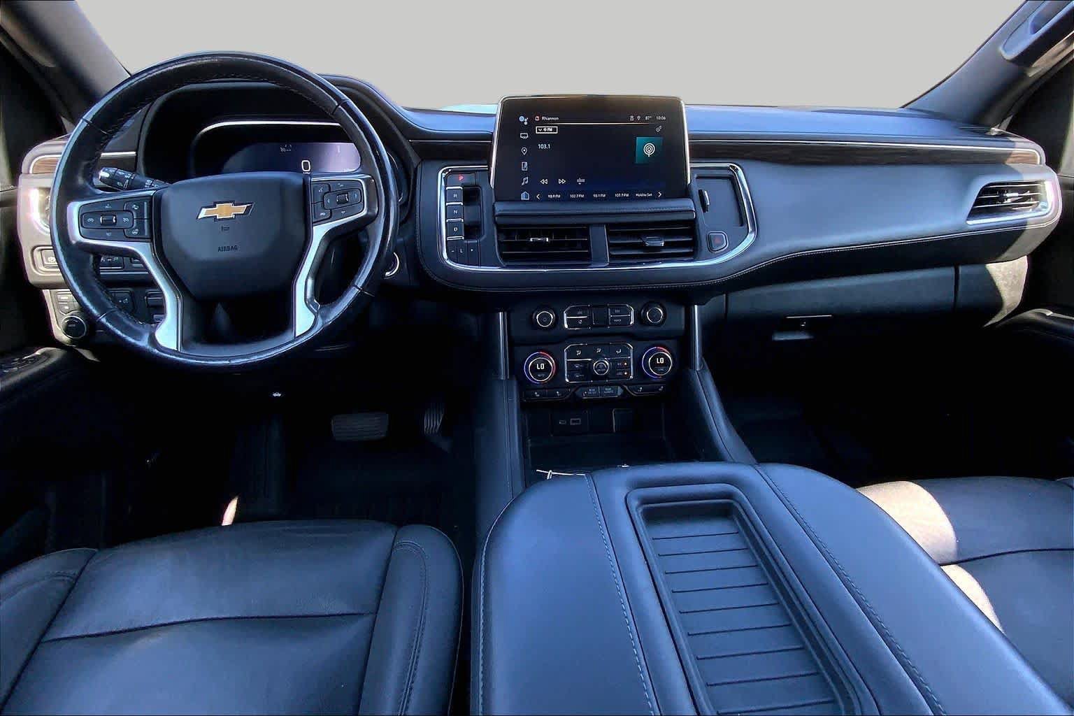 Used 2022 Chevrolet Suburban LT w/ LT Signature Package AWD/4WD image 14