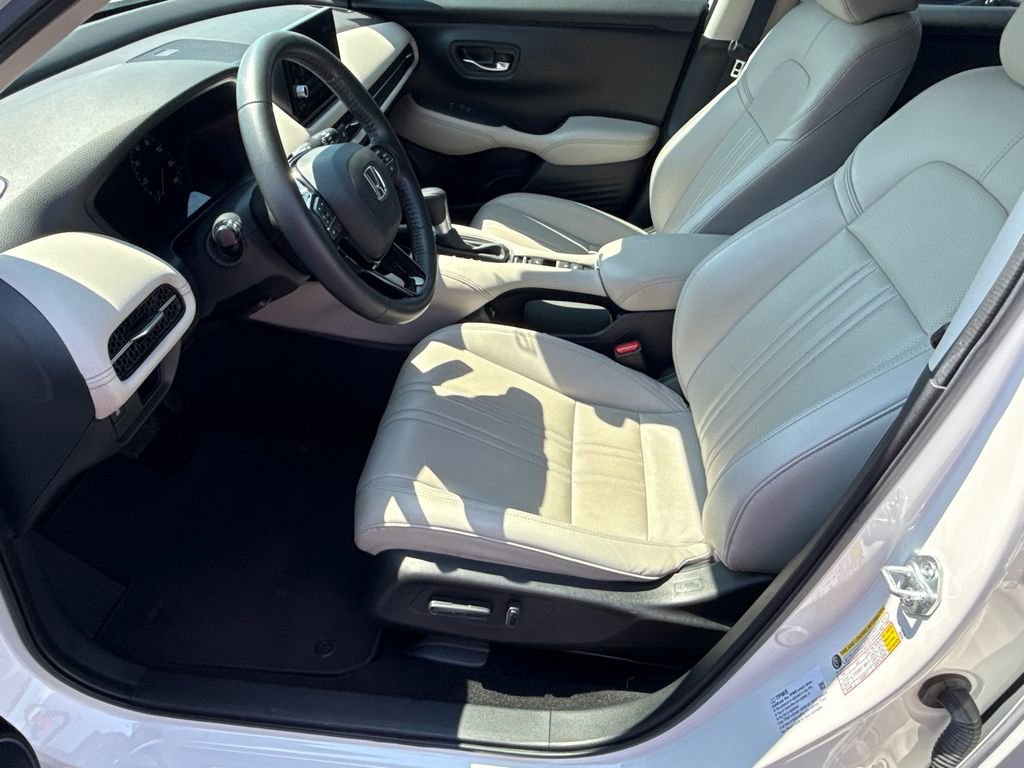 Used 2023 Honda HR-V EX-L image 9