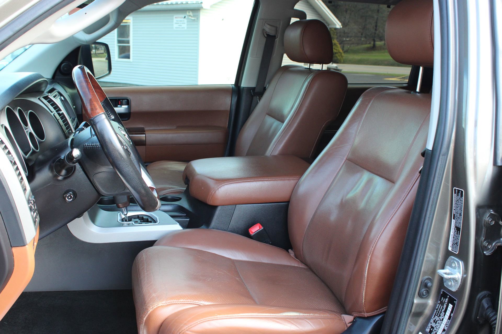 Used 2016 Toyota Sequoia Platinum image 12