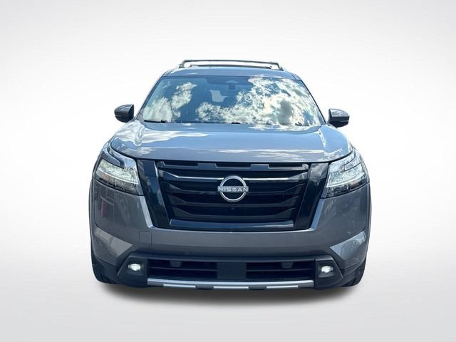 Used 2023 Nissan Pathfinder SL w/ Lighting Package (N92) FWD image 10