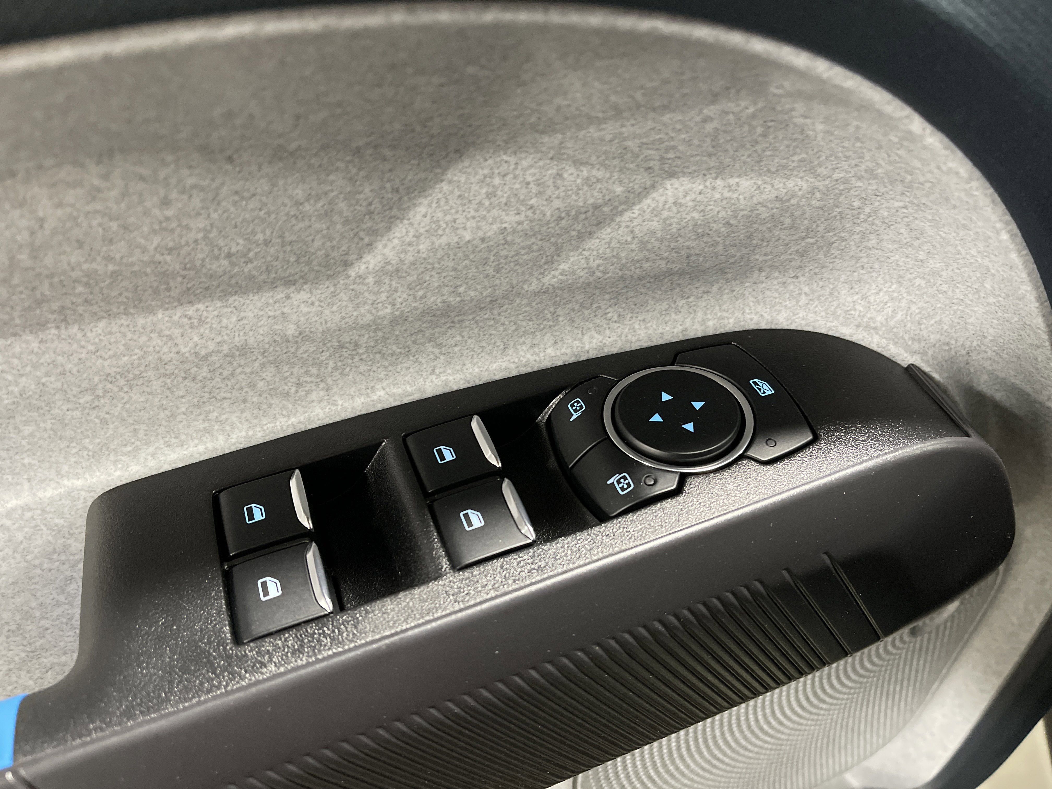 New 2025 Ford Maverick XLT w/ XLT Luxury Package image 12