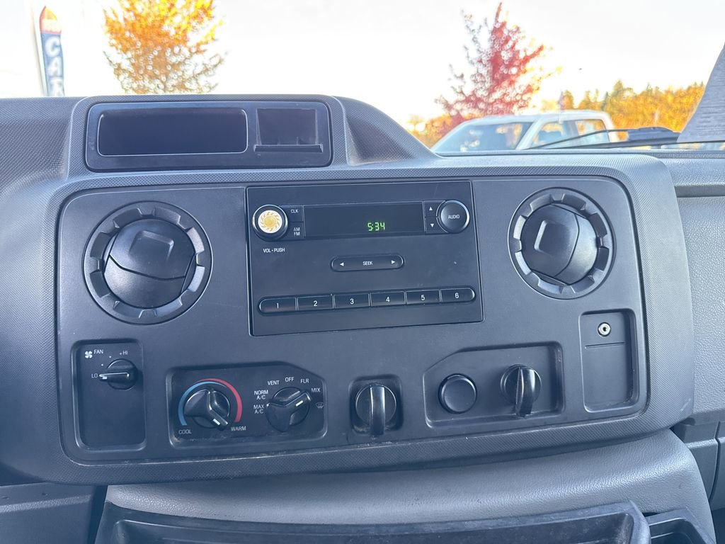 Used 2013 Ford E-350 and Econoline 350 Super Duty w/ Class I Trailer Tow Pkg image 18