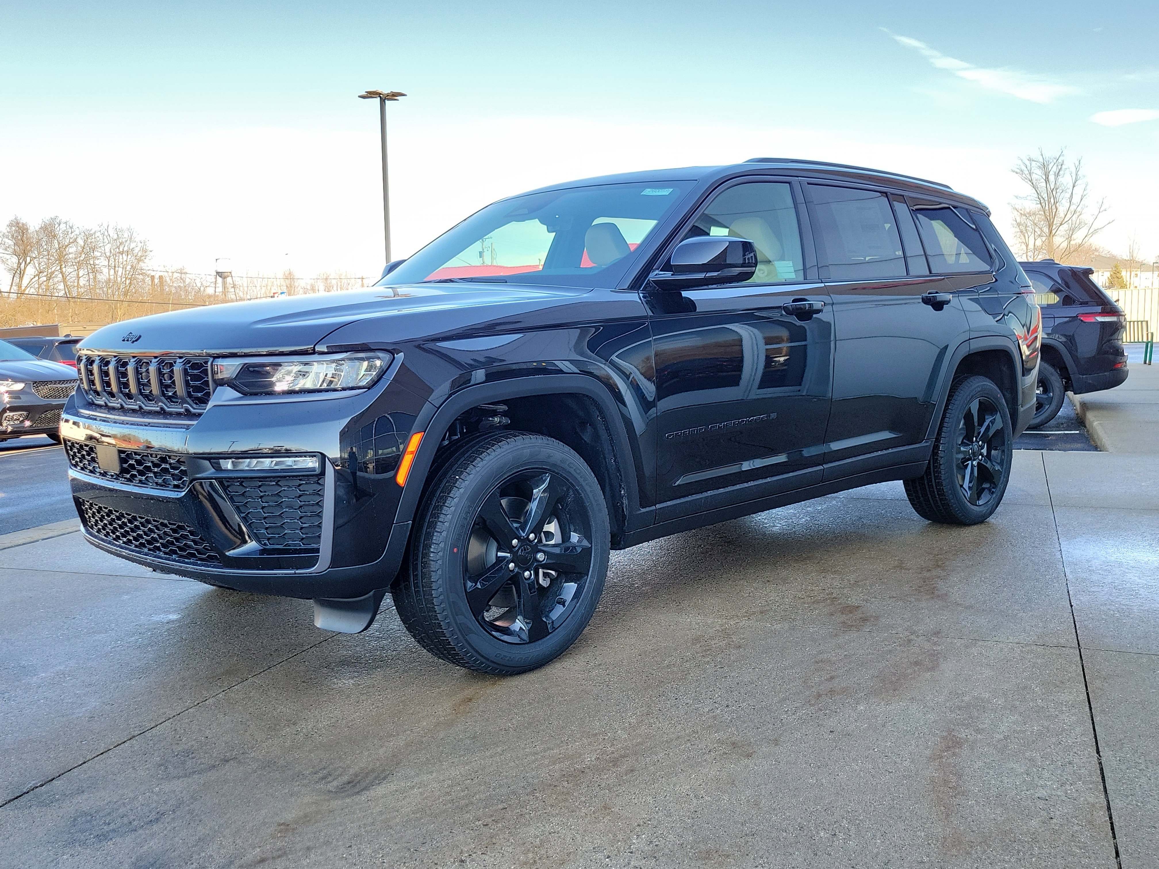 New 2026 Jeep Grand Cherokee L Limited image 2