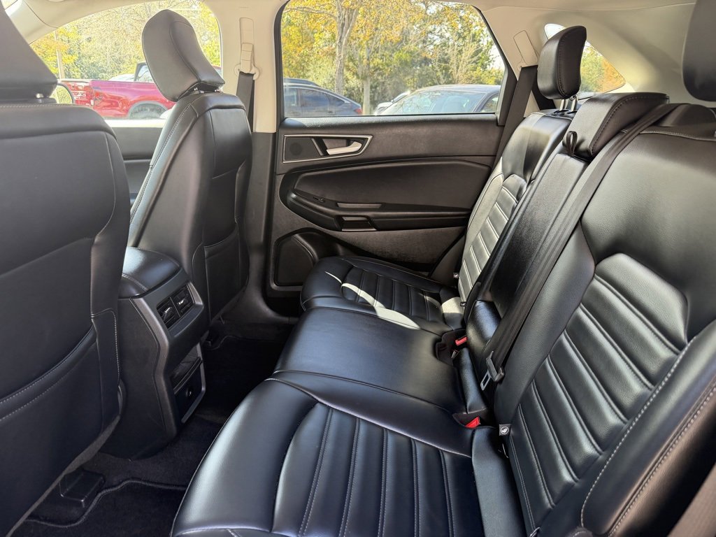 Used 2024 Ford Edge SEL image 11