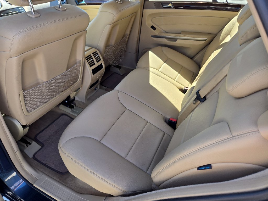 Used 2010 Mercedes-Benz ML 350 BlueTEC 4MATIC image 30