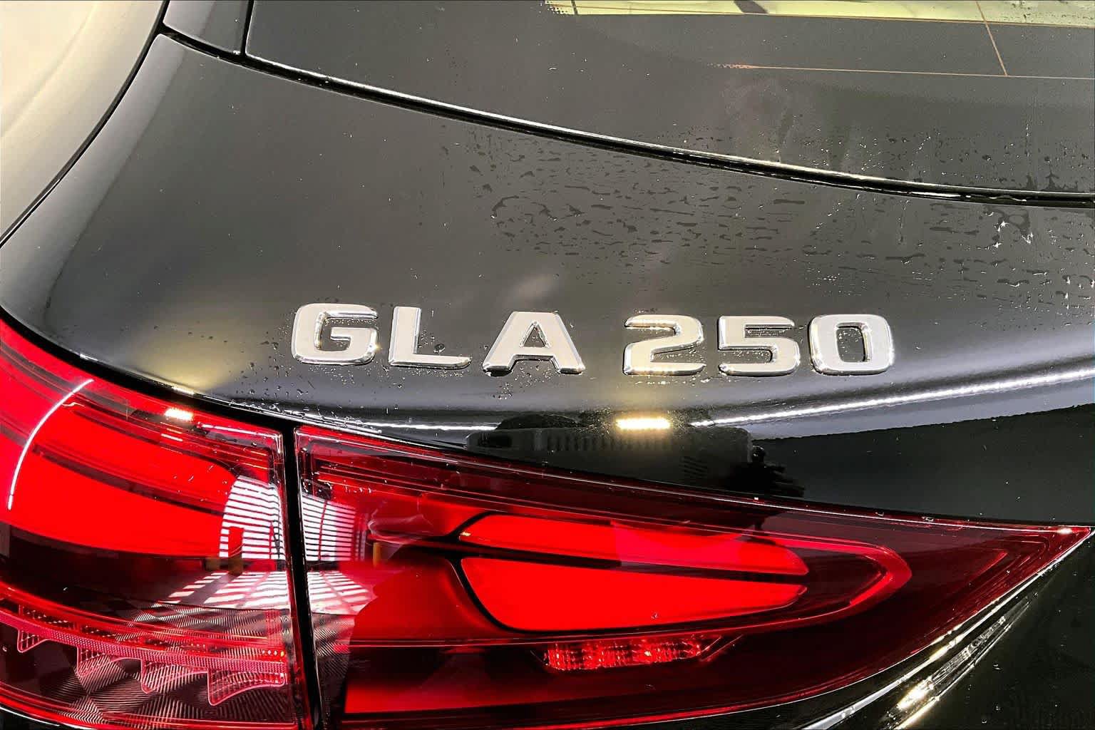 New 2026 Mercedes-Benz GLA 250 4MATIC image 6