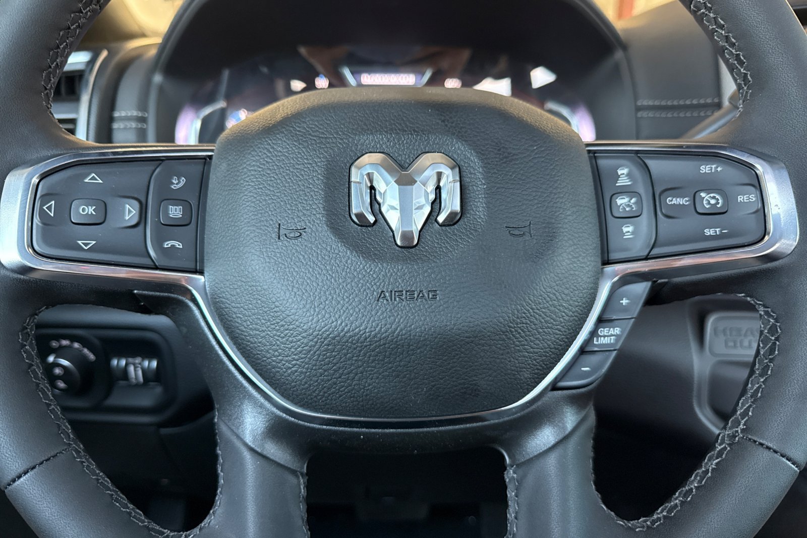 New 2026 RAM 3500 Laramie AWD/4WD image 24
