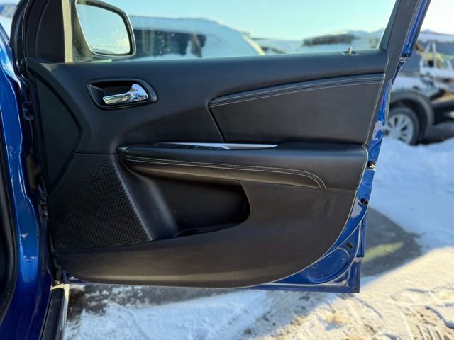 Used 2015 Dodge Journey Crossroad w/ Flexible Seating Group image 19