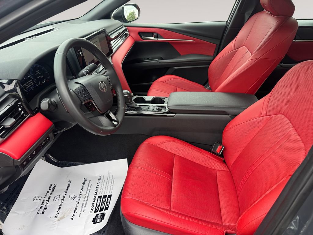 Used 2025 Toyota Camry XSE AWD/4WD image 9