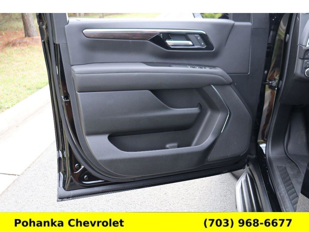 New 2026 Chevrolet Suburban LS image 20