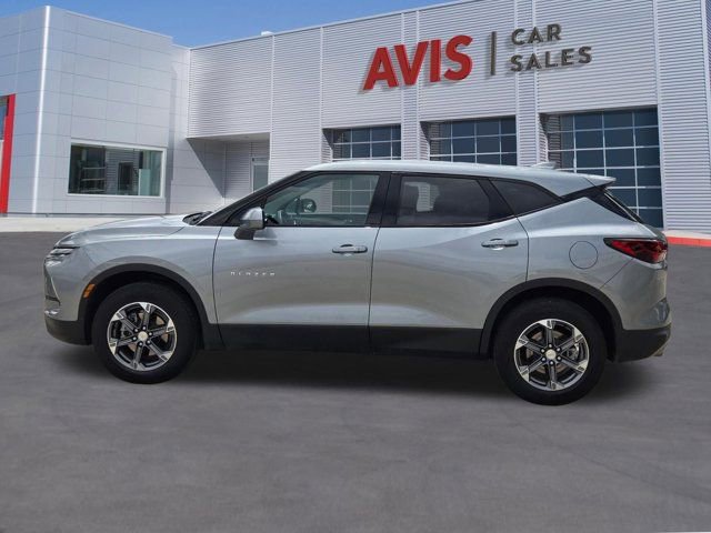Used 2025 Chevrolet Blazer LT FWD image 10