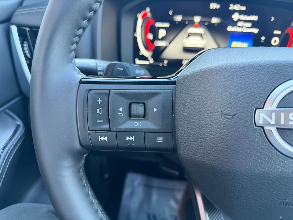 Certified 2025 Nissan Rogue SL image 25