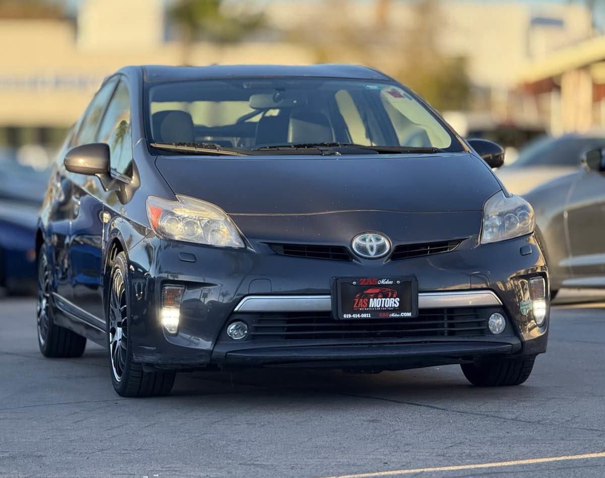 Used 2012 Toyota Prius Prime Advanced image 3