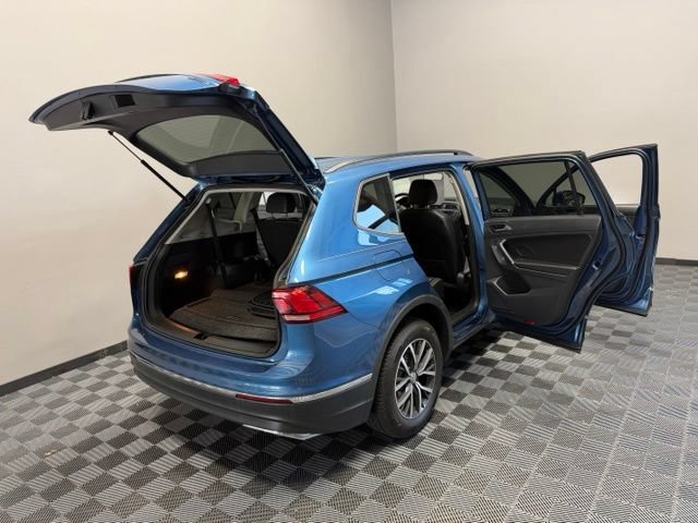 Used 2020 Volkswagen Tiguan SE w/ 3rd Row Seat Package AWD/4WD image 30